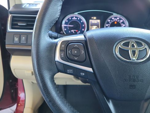 Used 2017 Toyota Camry XLE image 17