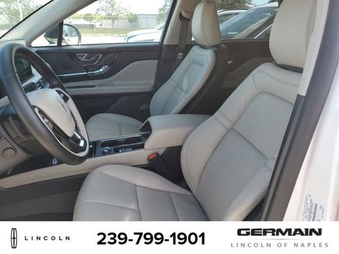 New 2026 Lincoln Corsair Premiere image 18