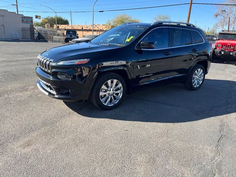Used 2018 Jeep Cherokee Overland w/ Technology Group image 10