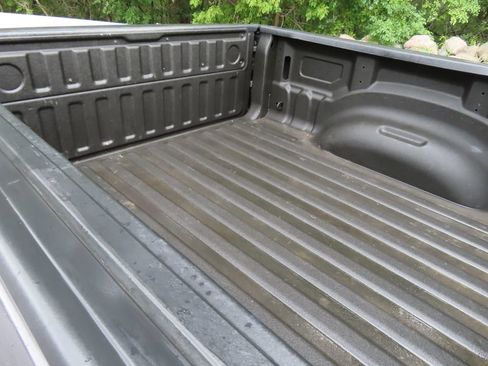 Used 2021 RAM 1500 Laramie AWD/4WD image 9