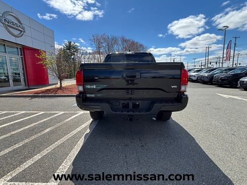 Used 2023 Toyota Tacoma SR5 w/ Technology Package AWD/4WD image 17