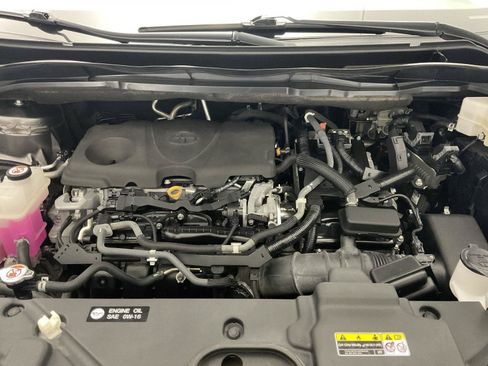 Used 2021 Toyota Sienna XLE FWD image 18