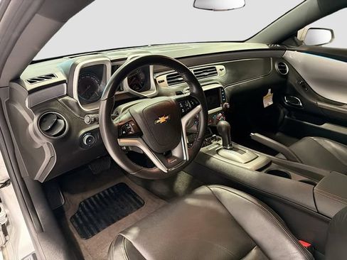 Used 2015 Chevrolet Camaro SS RWD image 9