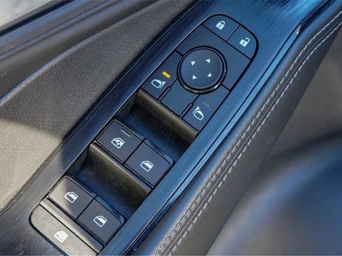 Used 2024 Nissan Rogue SV image 17