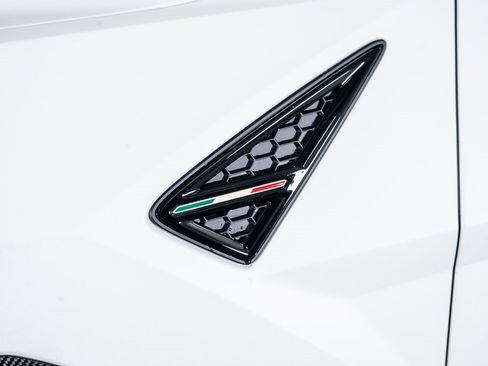 Used 2024 Lamborghini Urus Performante image 21