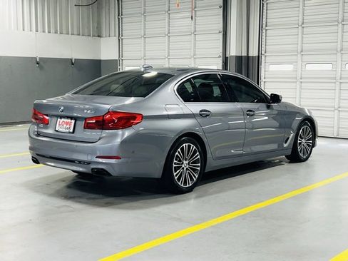 Used 2019 BMW 540i w/ Premium Package image 18