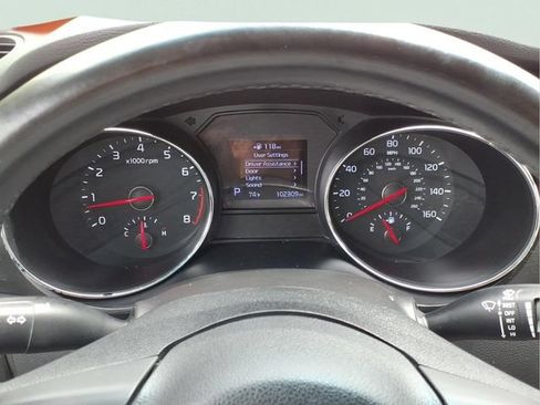 Used 2020 Kia Sedona EX FWD image 22