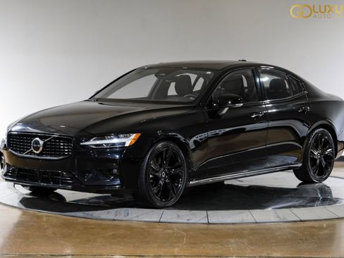 Used 2024 Volvo S60 B5 Core image 8