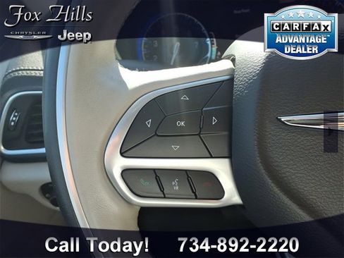 Used 2020 Chrysler Pacifica Limited w/ Tire & Wheel Group image 17