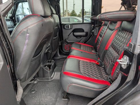 Used 2021 Jeep Wrangler Unlimited Sport image 15