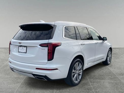 Certified 2023 Cadillac XT6 Premium Luxury image 5