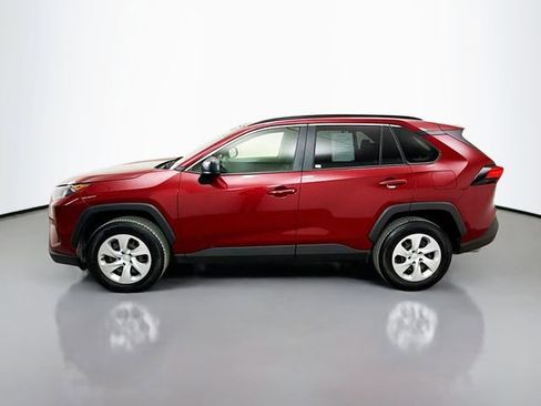Used 2021 Toyota RAV4 LE image 4