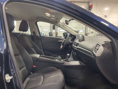 Used 2017 MAZDA MAZDA3 Sport w/ Preferred Equipment Package image 18