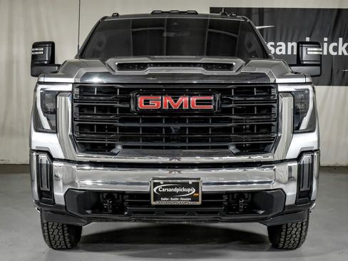 Used 2024 GMC Sierra 3500 Pro AWD/4WD image 3