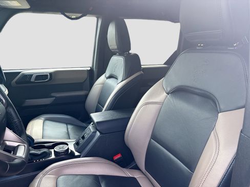 Used 2023 Ford Bronco Wildtrak image 21