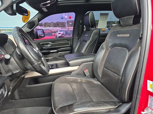 Used 2019 RAM 1500 Laramie AWD/4WD image 12