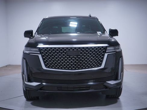Used 2023 Cadillac Escalade Premium Luxury image 4