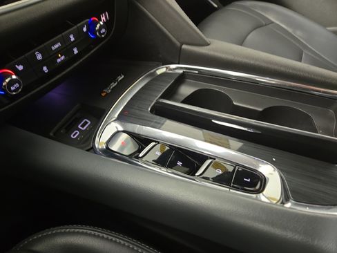 Used 2023 Buick Enclave Essence w/ Experience Buick Package image 24