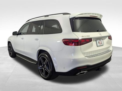 Used 2025 Mercedes-Benz GLS 450 4MATIC image 21