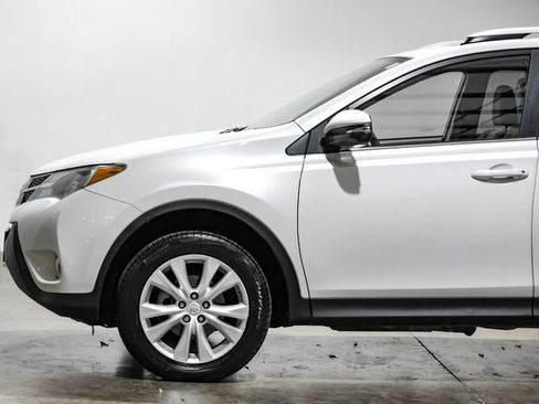 Used 2014 Toyota RAV4 Limited image 19