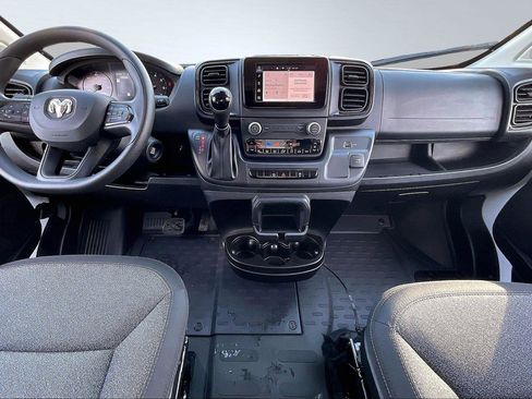 Used 2025 RAM ProMaster 2500 w/ Convenience Group image 17