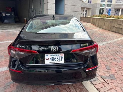 Used 2023 Honda Civic EX image 4