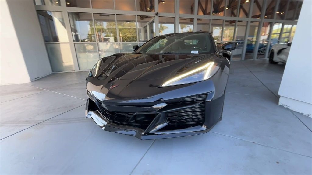 New 2025 Chevrolet Corvette E-Ray AWD/4WD image 4