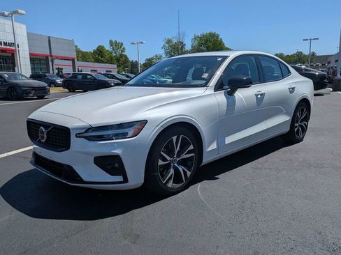 Used 2024 Volvo S60 B5 Core FWD image 7