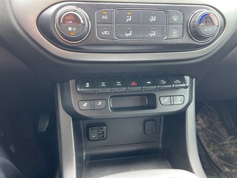 Used 2019 Chevrolet Colorado ZR2 AWD/4WD image 22