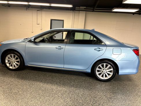 Used 2012 Toyota Camry XLE image 8