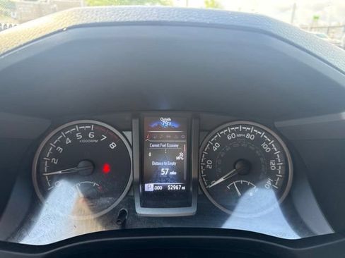 Used 2023 Toyota Tacoma TRD Off-Road w/ TRD Premium Off Road Package AWD/4WD image 25