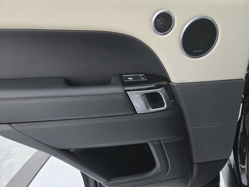 Used 2022 Land Rover Range Rover Sport HSE Silver Edition image 21