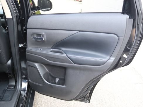 Used 2019 Mitsubishi Outlander GT AWD/4WD image 17