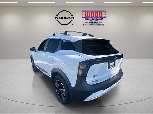 Used 2026 Nissan Kicks SV w/ SV Premium Package AWD/4WD image 5