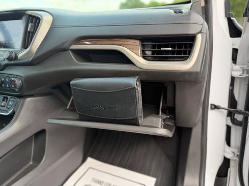 Used 2020 GMC Terrain Denali w/ Denali Premium Package FWD image 21