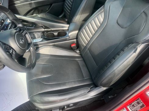 Used 2023 Hyundai Elantra Limited FWD image 14