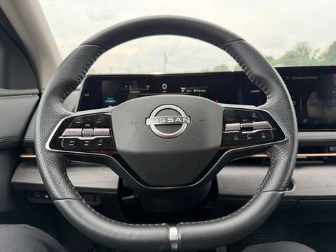 Used 2023 Nissan Ariya FWD image 15