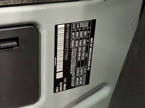 Used 2025 Mercedes-Benz Sprinter 3500 image 19