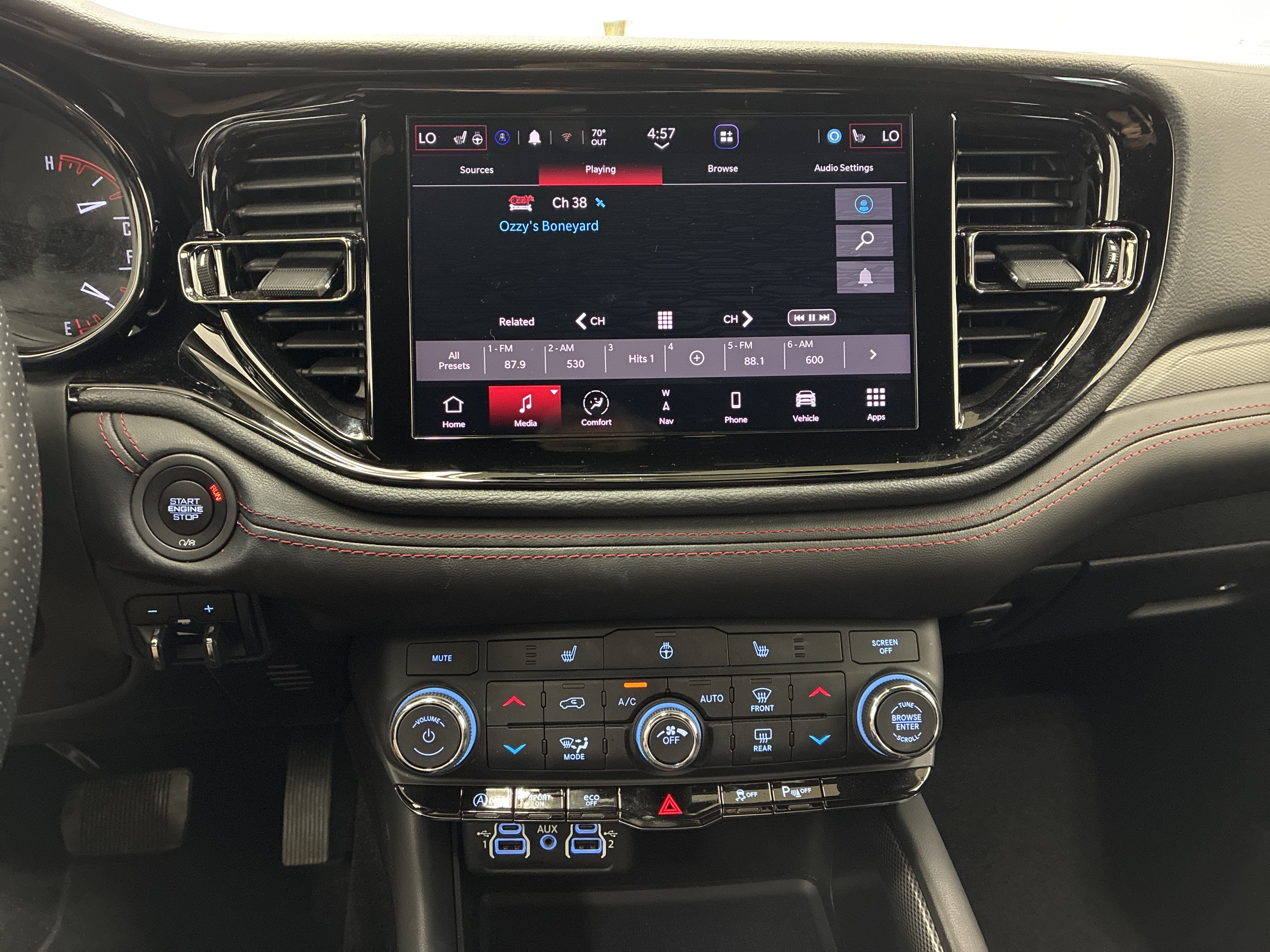 Certified 2025 Dodge Durango GT w/ Blacktop Package AWD/4WD image 24