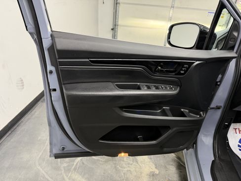 Used 2023 Honda Odyssey Touring image 9