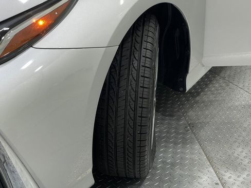 Used 2020 Toyota Prius Prime image 33