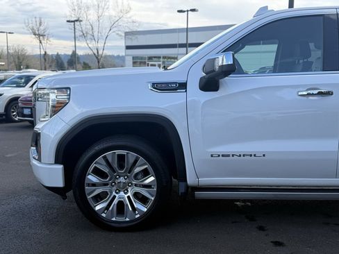 Used 2021 GMC Sierra 1500 Denali w/ Denali Ultimate Package image 11