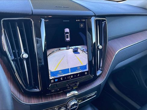 Certified 2023 Volvo XC60 B5 Ultimate image 31