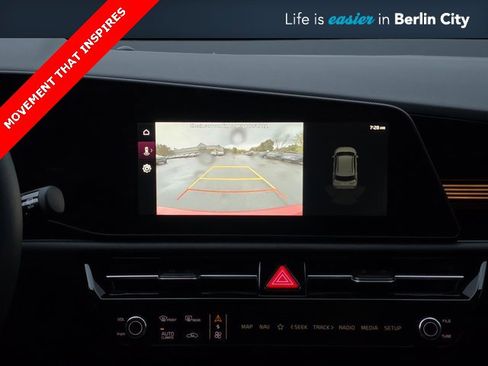 New 2025 Kia Niro EX image 21