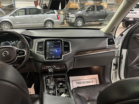 Used 2019 Volvo XC90 T6 Momentum w/ Advanced Package image 28