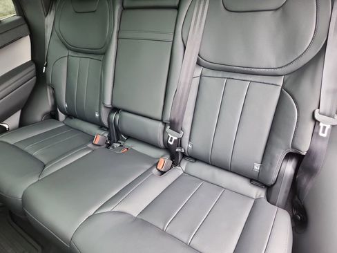 New 2026 Land Rover Range Rover Sport SE AWD/4WD image 25
