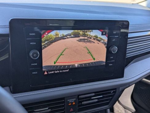 Used 2025 Volkswagen Jetta SEL image 23