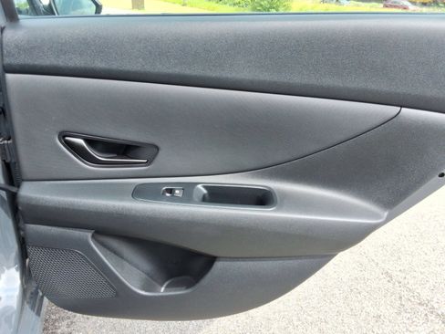 Used 2025 Hyundai Elantra SEL FWD image 25