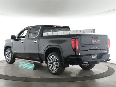 Used 2024 GMC Sierra 1500 Denali AWD/4WD image 8
