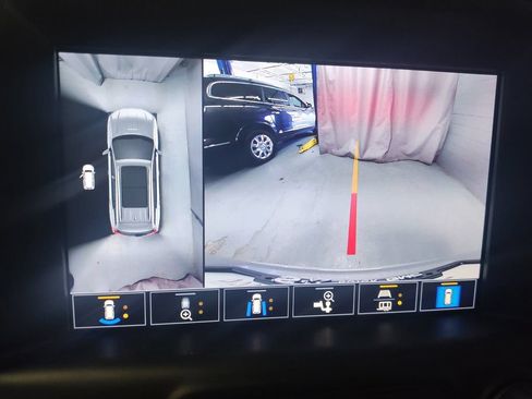 Used 2022 GMC Terrain Denali w/ Denali Premium Package AWD/4WD image 30